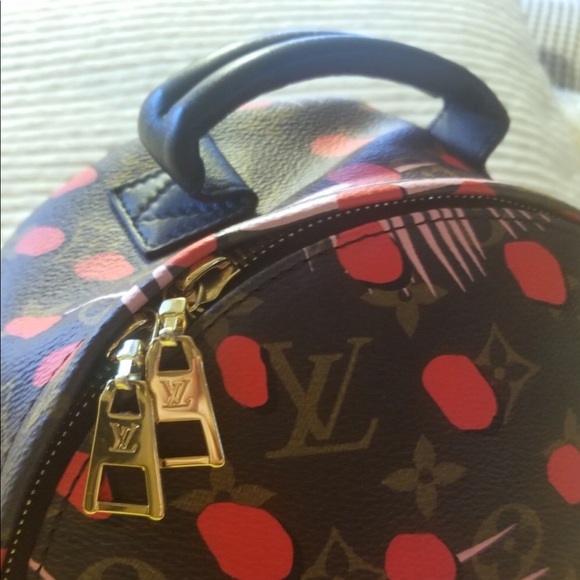 LV backpack, special edition - Picture 3 of 8